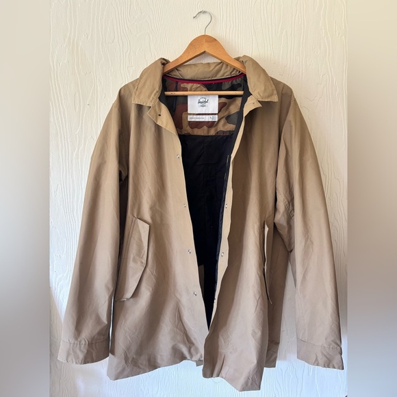 Herschel Men’s Tan Stowaway Mac Shell Windbreaker Jacket Coat - Picture 9 of 16
